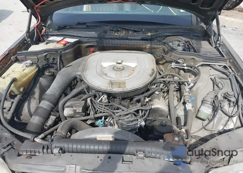 1984 Mercedes-Benz 380 Se z USA, uszkodzony, nr VIN WDBCA32A9EA062482